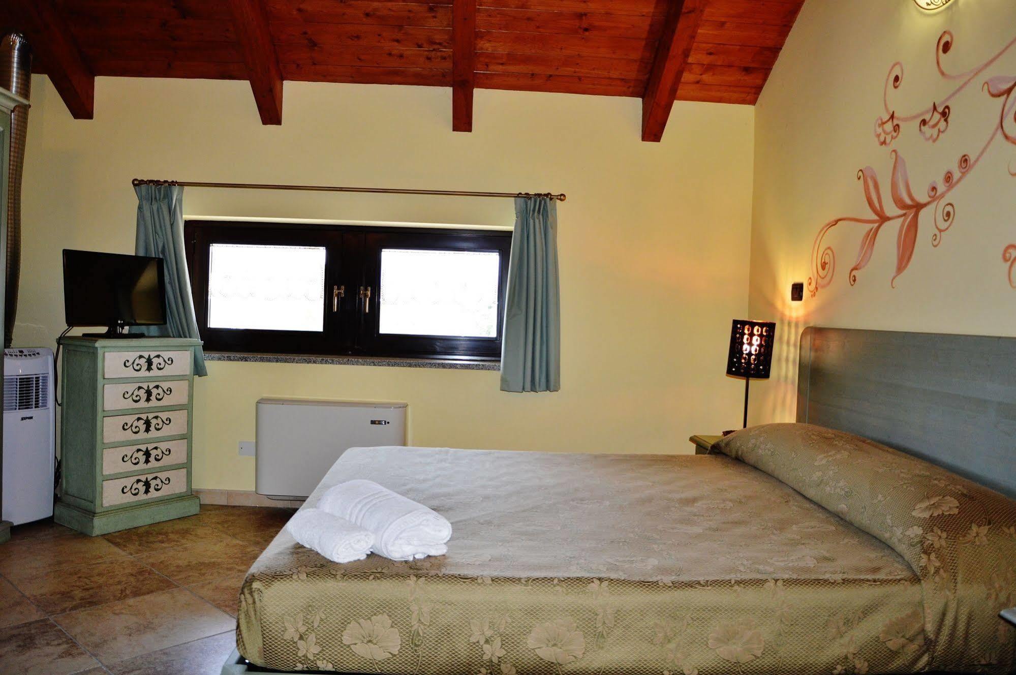 Agriturismo Cascina Scola Rivoli  Exterior foto
